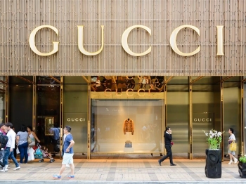 Gucci箱包展柜案例